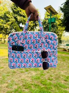 Bolso acolchado artesanal para portátil con asas de tela, bolso de transporte estampado para mujer, funda ligera acolchada para computadora, regalo de viaje para oficina. - Product Image 6