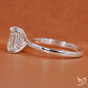 Anillo de Compromiso Solitario con Diamante Cultivado en Laboratorio, Corte Cojín de 3 Quilates, Certificado por IGI, Oro Blanco de 10K - Product Image 2