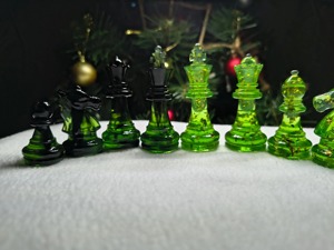 Échiquier en résine fait main de haute qualité, artisanat artistique, chevalier de la Renaissance, artisanat classique en époxy - Product Image 3