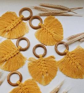Anneau de serviette en macramé en forme de feuille, décoration de table en macramé - Product Image 2