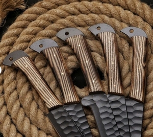 Ensemble de couteaux de chef vintage écologiques en acier au carbone forgé à la main, 5 pièces, couteaux de cuisine faits à la main avec revêtement antiadhésif et manche en bois - Product Image 2