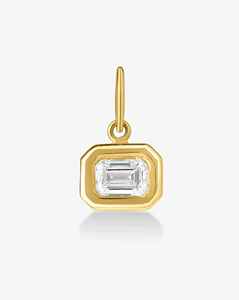 Colgante Solitario de Moissanita con Corte Esmeralda Chapado en Oro Amarillo, Engaste de Bisel, Diseño Geométrico Minimalista, Unisex, para Uso Diario - Product Image 3