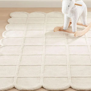 พรมขนสัตว์นิวซีแลนด์ถักมือ ลายตารางสีชมพูอ่อน สำหรับเด็กและห้องเด็กอ่อน เหมาะสำหรับห้องนอนและห้องเล่น - Product Image 1