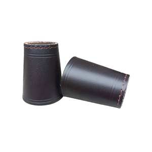 Gobelet à dés personnalisé de haute qualité en cuir véritable et résine, forme polyédrique - Product Image 1