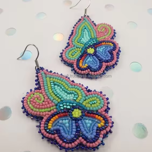 Boucles d'oreilles carrées abstraites brodées Boucles d'oreilles spirales abstraites brodées - Product Image 5