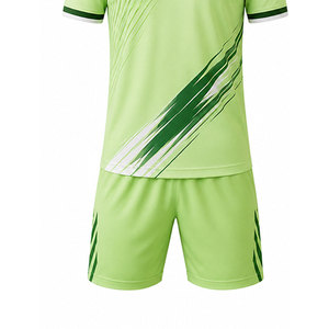 Tenue de football professionnelle, maillot et short modernes, tissu résistant pour les entraînements, les matchs et les vêtements de sport quotidiens - Product Image 6