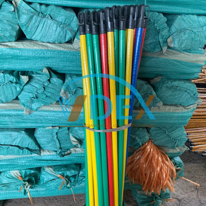 Suministro DE FÁBRICA DE Vietnam, mangos de escoba de eucalipto recubiertos de PVC, longitud de 120cm, precio al por mayor - Product Image 6