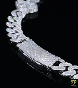 Cadena Cubana Cruzada Personalizada de 18 mm, Plata de Ley 925, Joyería Hip Hop Brillante con Incrustaciones de Diamantes Moissanite - Product Image 4