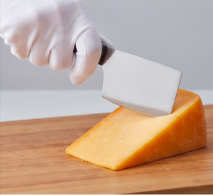 Juego de 4 Cuchillos para Queso con Hojas de Acero Inoxidable y Mangos Negros, Aptos para Lavavajillas, Herramientas para Tabla de Quesos - Product Image 4