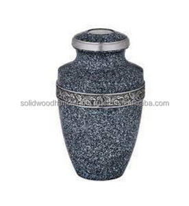 Urnes décoratives en laiton pour adultes Urnes faites à la main pour urnes funéraires masculines et féminines Urnes funéraires de haute qualité - Product Image 1