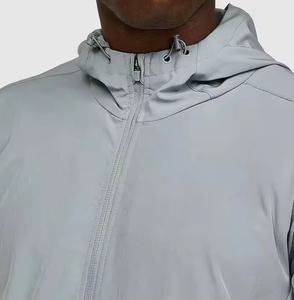 Ensemble de veste coupe-vent légère à capuche pour homme, couleur unie, séchage rapide, survêtement sportif, vêtements d'extérieur pour le printemps, disponible à la vente - Product Image 3