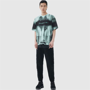 เสื้อยืดสตรีทแวร์ผู้ชายทรงโอเวอร์ไซส์ ไหล่ตก ลายกราฟิกแนวอนาคต เสื้อยืดสตรีทแวร์ไซเบอร์พังก์ พิมพ์ลายตามสั่ง - Product Image 3
