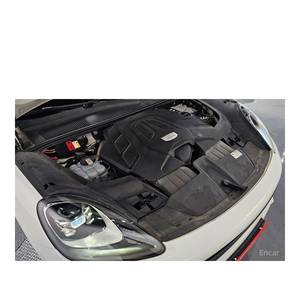 Porsche Cayenne 3.0 Coupé 2024, 68,108 km, Volante a la Izquierda, Caja de Cambios Automática, Asientos de Cuero con Cámara Trasera - Product Image 6