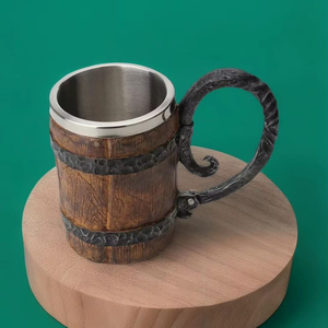 Stein en bois à motif traditionnel - Product Image 1