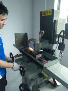 แม่พิมพ์ฉีดพลาสติกแรงดันต่ำสำหรับป้องกันขั้วต่อสายเคเบิลความถี่สูง - Product Image 3