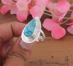 Bague Statement Classique Vintage pour Femme en Argent Sterling 925 avec Améthyste, Sertissage Clos Goutte d'eau, Vente en Gros, Bijoux Fins - Product Image 1