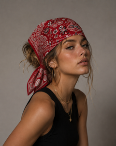 Bandana en coton respirant rouge vif pour hommes et femmes, foulard floral unisexe pour le streetwear quotidien, les voyages et les festivals - Product Image 2