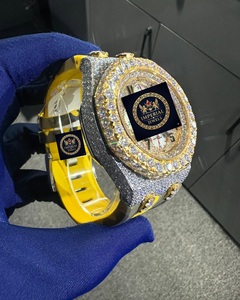 Nuevo Reloj Deportivo de Lujo con Correa Amarilla, GPS, Esfera Redonda de Cuarzo, Bisel de Moissanita y Cristal con Indicadores - Product Image 2