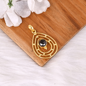 Colgante de latón chapado en oro con cuarzo ahumado natural, joyería hecha a mano para mujer. - Product Image 3