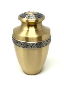 Urne funéraire en laiton sculptée, décorations dorées avec feuilles et fleurs gravées, style américain, capacité de 200 pouces cubes - Product Image 5