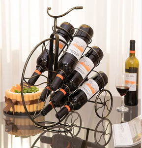 Étagère métallique industrielle à plusieurs niveaux, couleur cuivre, pour ranger six bouteilles de vin horizontales de manière sécurisée. Obtenez-les à prix de gros. - Product Image 2