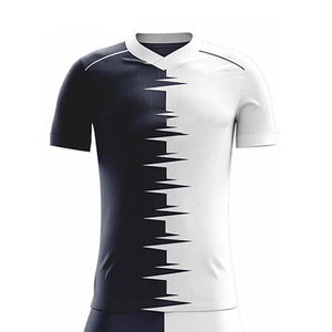 Service OEM personnalisé à faible MOQ, dernier style, uniforme de football pour hommes, qualité supérieure, ensemble d'uniformes de football personnalisés avec nom d'équipe - Product Image 3