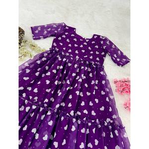 Vestido de una Pieza con Estampado de Corazón de Diseñador, Color Morado - Product Image 3