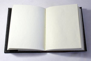 Cuaderno de cuero cosido a máquina con cubierta en relieve del Árbol de la Vida, hecho a mano con papel de algodón reciclado de alta calidad y recargable. - Product Image 4