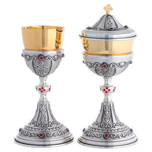 Calice religieux élégant en laiton fait main, couleur or argent, design vintage, gobelet, ciboire, articles liturgiques pour usage en église - Product Image 3