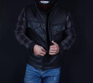 Chemise en flanelle de moto coupe ajustée, en cuir, coupe-vent, protection hivernale, conçue pour le confort et la sécurité des motards urbains. - Product Image 1