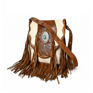 Bolso Bandolera de Cuero Genuino Hecho a Mano con Flecos y Concho Turquesa, Estilo Vaquero Bohemio para Mujer - Product Image 1