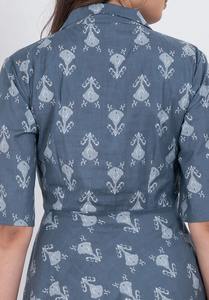 Vestido Mini de Algodón Tejido con Cuello en V y Estampado Floral Azul para Mujer, de Primera Calidad, Elegante, Chic, Lavable, para Uso Diario, Disponible para la Venta - Product Image 5