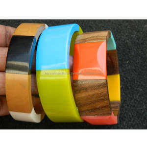 Bracelets et Joncs Vintage en Résine Mughal Majesty : Accessoire Vibrant Inspiré du Patrimoine Indien - Product Image 5