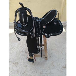 Silla de montar western negra hecha a mano de 16 pulgadas con costuras blancas y conchos florales - Product Image 4