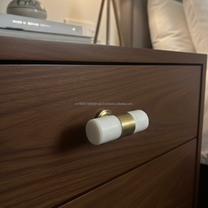 Bouton en marbre blanc AG Elements avec bande en laiton |   Poignée de meuble cylindrique durable antirouille pour tiroirs de cuisine et de chambre - Product Image 3