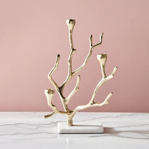 Support à bougies décoratif en forme de branche dorée, design créatif, candélabre moderne, support à bougies en métal de luxe, personnalisation possible. - Product Image 5