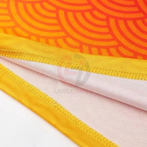 Tenue de football personnalisée de qualité supérieure, vêtements de sport, uniforme de football très vendu, fabriqué au Pakistan - Product Image 6