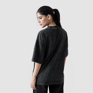 เสื้อยืดโอเวอร์ไซส์สีดำฟอกกรด ผู้ชาย ผ้าฝ้าย 100% เนื้อหนา สตรีทแวร์ ทรงหลวม ไหล่ตก คอกลม เสื้อยืดลำลอง - Product Image 4