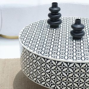Table basse ronde moderne de luxe en os incrusté, faite à la main, pour baby shower, en bois écologique et imperméable, mobilier de salon - Product Image 1
