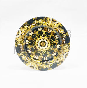 Assiette de présentation ronde de style luxueux en acier inoxydable avec motif mandala doré en émail - Product Image 3