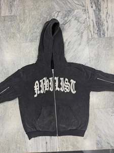 Sweat-shirt polaire zippé noir délavé à l'acide pour homme, avec logo brodé, style streetwear, coupe classique, idéal pour l'automne – Prix de gros - Product Image 1