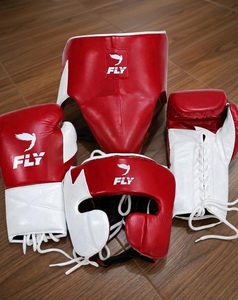 Ensemble de gants de boxe MMA Custom Fly Superlace X 2 en cuir de vachette premium, avec protège-tête respirant et protège-glande, kit de protection. - Product Image 6