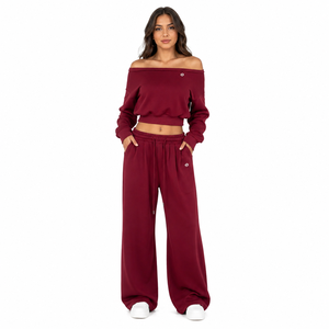 Ensemble tendance pour femme : sweat-shirt court à épaules dénudées et pantalon large en molleton doux – Survêtement décontracté – Vente en gros OEM - Product Image 1