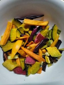Private Label Natural Dehydrated Mixed Vegetables Chips Healthy Dried Veggie <b>Snack</b> Vietnam Manufacturer - Product Image 2