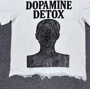 เสื้อยืดพิมพ์ลายวินเทจคุณภาพสูงทรงโอเวอร์ไซส์สำหรับผู้ชาย น้ำหนัก 300 กรัม ผ้าฝ้าย 100% สวมใส่สบาย แขนสั้น สไตล์ฮิปฮอป สีพื้น - Product Image 5