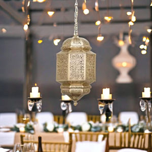 Juego de 2 linternas de metal cuadradas negras con velas sin llama Decoración de granja ecológica para el hogar Pascua o uso festivo - Product Image 1