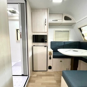 Venta al por mayor remolque cerrado para <span class=keywords><strong>coche</strong></span> 48V 60V fuente de alimentación <span class=keywords><strong>tienda</strong></span> de remolque para acampar 300W Panel Solar Rv venta en China - Product Image 4