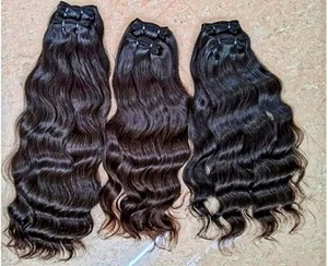 Extensions de cheveux humains vierges indiens naturels de qualité supérieure Remy ondulés noirs en vrac dessinés avec des styles d'apparence naturelle - Product Image 4