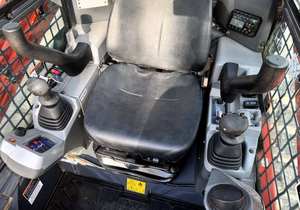 Nouvelle mini-chargeuse sur chenilles Kubota SVL75-2, chargeuse sur chenilles de 3 tonnes, pompe hydraulique diesel, chargeuse compacte sur chenilles - Product Image 4