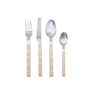 Juego de cubiertos chapados en oro al por mayor con mango de resina amarilla, vajilla de acero inoxidable de lujo hecha a mano en Francia, en oferta. - Product Image 6